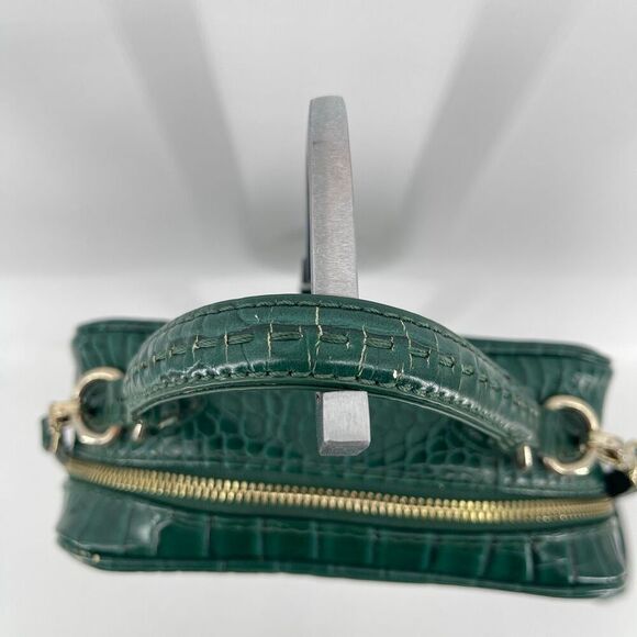 ZARA Basic Green Croc Embossed Faux Leather Top Handle Crossbody Zip Bag - Picture 6 of 15